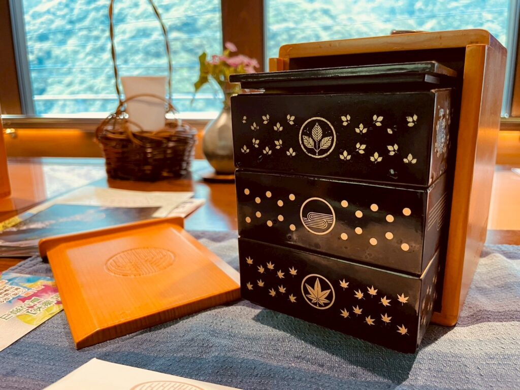 おとなの遊山箱